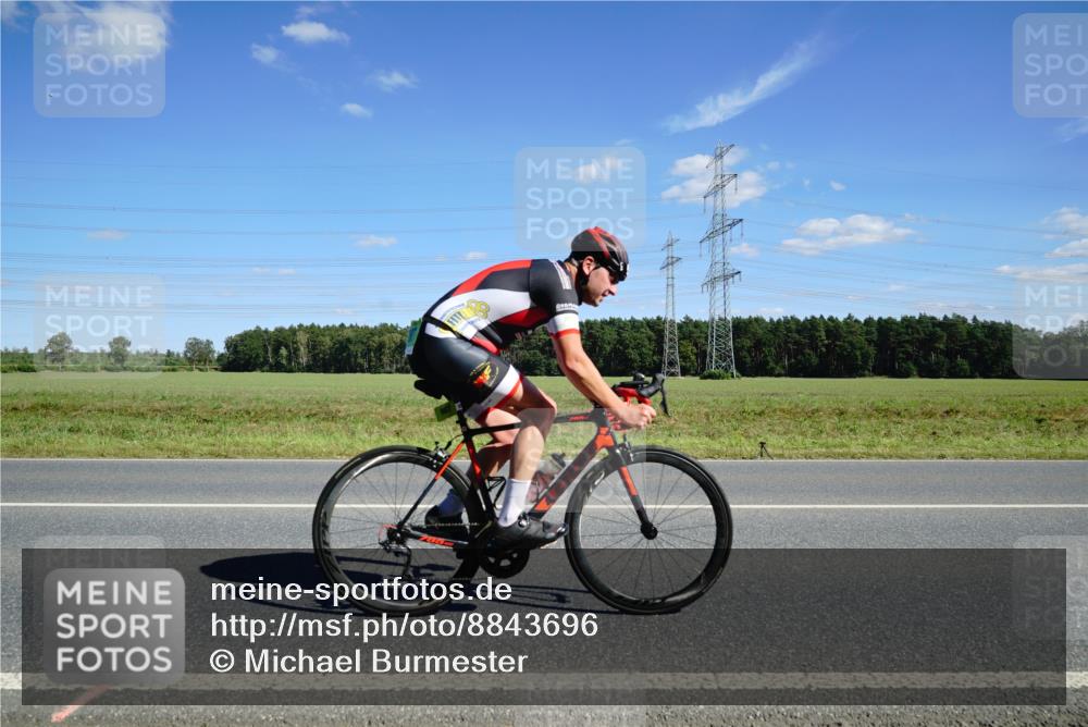07.09.2025 - 19. Norderstedt Triathlon Michael Burmester http://msf.ph/oto/8843696 07.09.2025 14:44:42 Radfahren 987, 1509 meine-sportfotos.de
