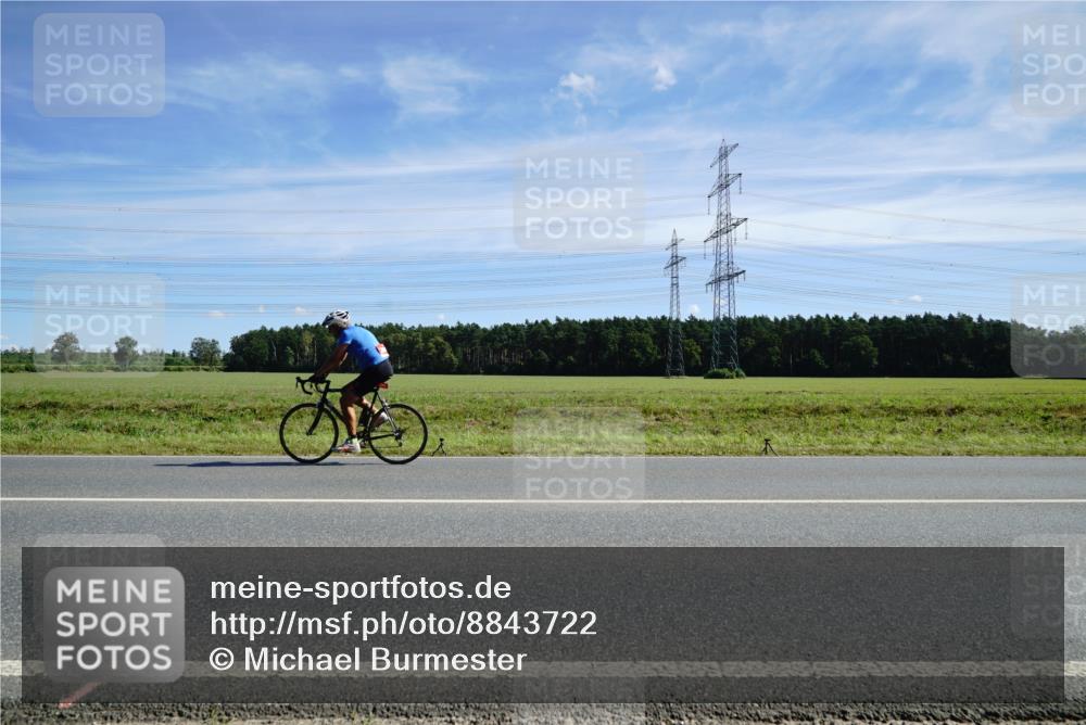 07.09.2025 - 19. Norderstedt Triathlon Michael Burmester http://msf.ph/oto/8843722 07.09.2025 12:39:01 Radfahren 1283, 1298 meine-sportfotos.de