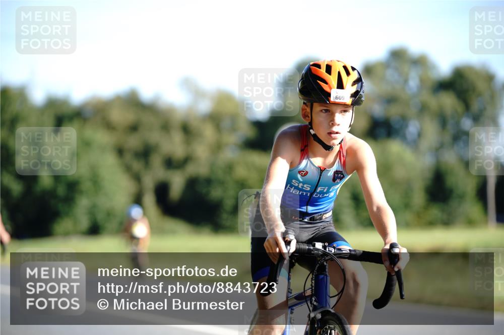 07.09.2025 - 19. Norderstedt Triathlon Michael Burmester http://msf.ph/oto/8843723 07.09.2025 09:38:53 Radfahren 562, 591, 609 meine-sportfotos.de