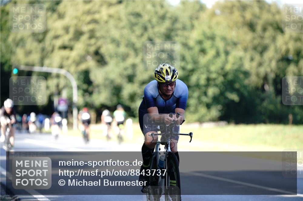 07.09.2025 - 19. Norderstedt Triathlon Michael Burmester http://msf.ph/oto/8843737 07.09.2025 15:57:07 Radfahren 482, 916, 1108 meine-sportfotos.de