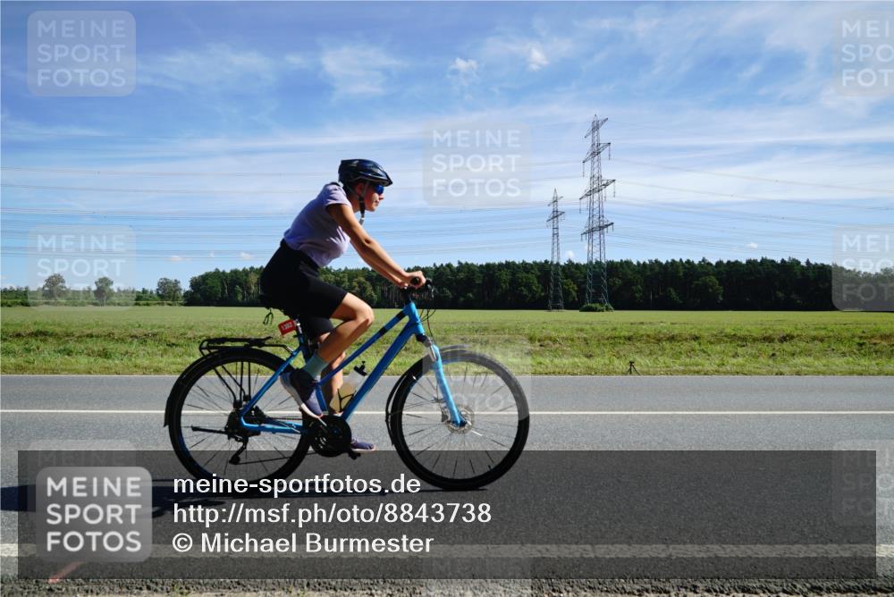 07.09.2025 - 19. Norderstedt Triathlon Michael Burmester http://msf.ph/oto/8843738 07.09.2025 12:39:11 Radfahren 1382 meine-sportfotos.de