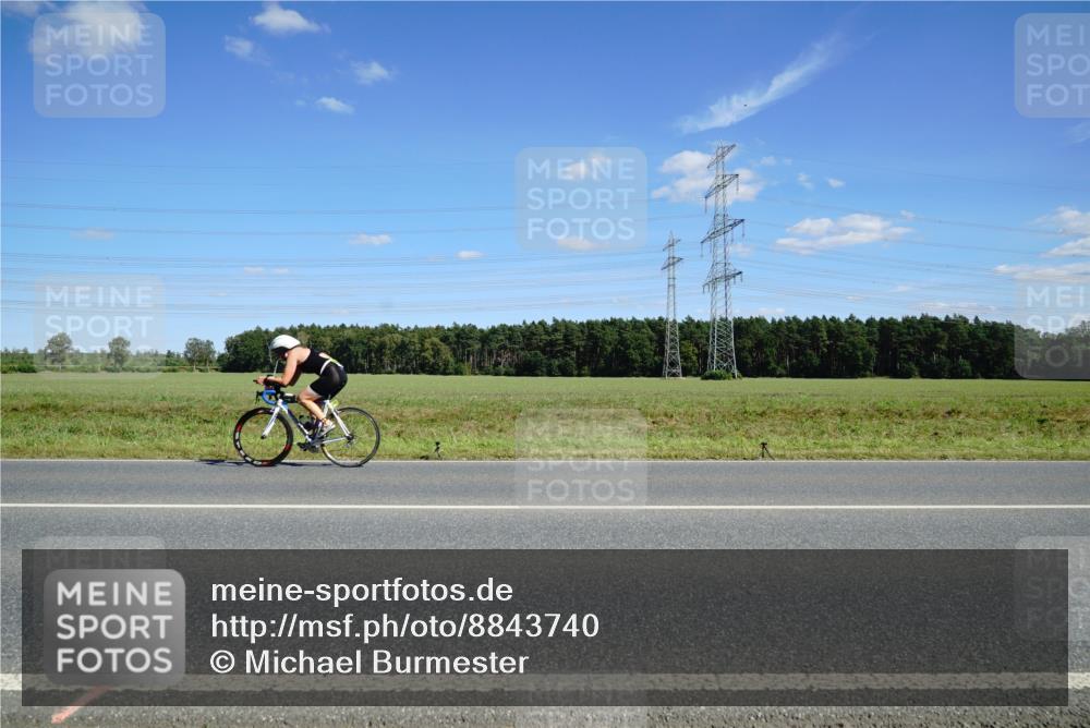 07.09.2025 - 19. Norderstedt Triathlon Michael Burmester http://msf.ph/oto/8843740 07.09.2025 14:45:02 Radfahren 369 meine-sportfotos.de