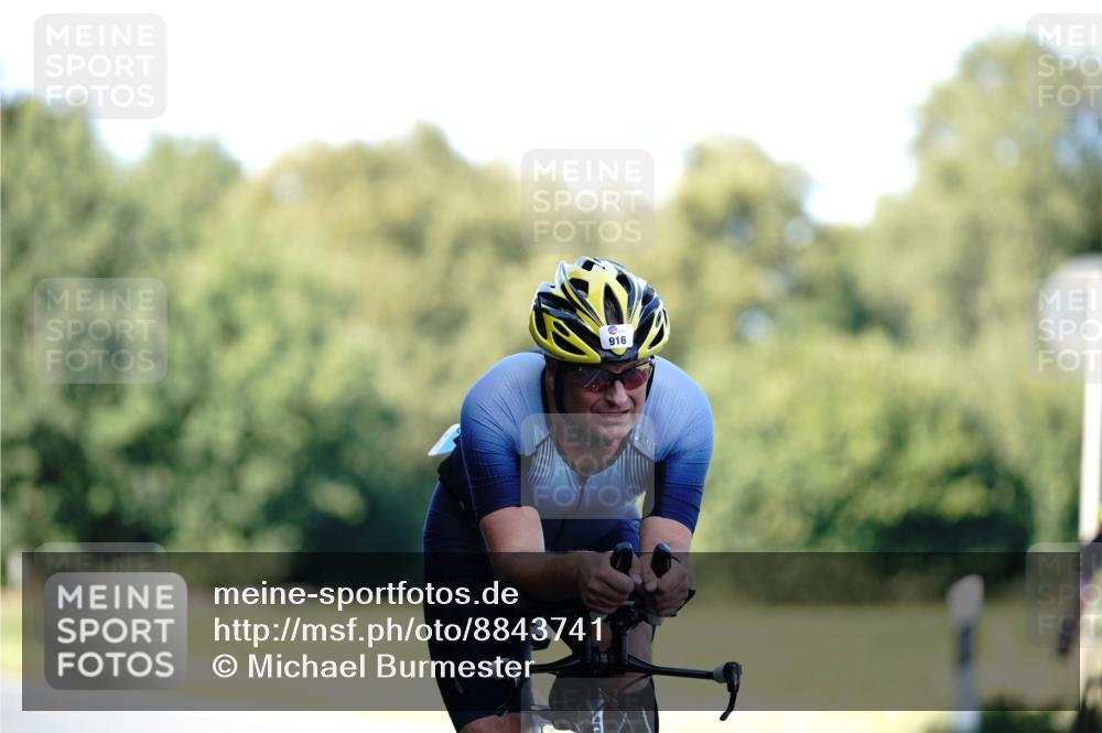07.09.2025 - 19. Norderstedt Triathlon Michael Burmester http://msf.ph/oto/8843741 07.09.2025 15:57:07 Radfahren 482, 916, 1108 meine-sportfotos.de