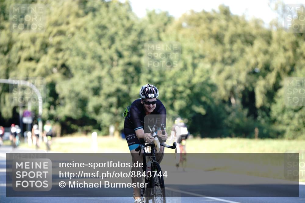 07.09.2025 - 19. Norderstedt Triathlon Michael Burmester http://msf.ph/oto/8843744 07.09.2025 15:57:09 Radfahren 916, 1102 meine-sportfotos.de