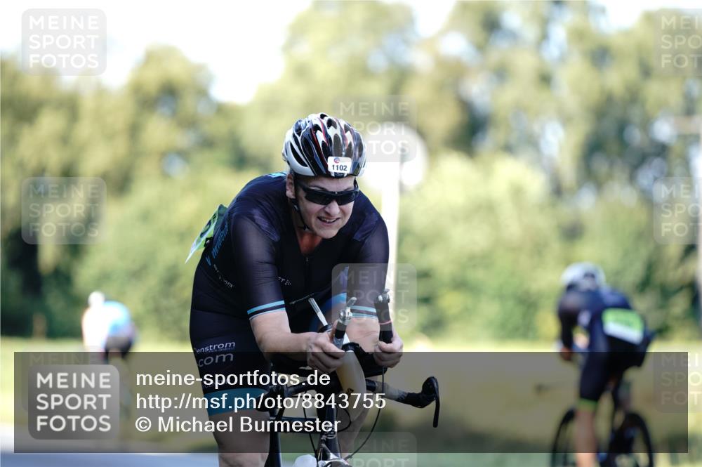 07.09.2025 - 19. Norderstedt Triathlon Michael Burmester http://msf.ph/oto/8843755 07.09.2025 15:57:10 Radfahren 916, 1102 meine-sportfotos.de