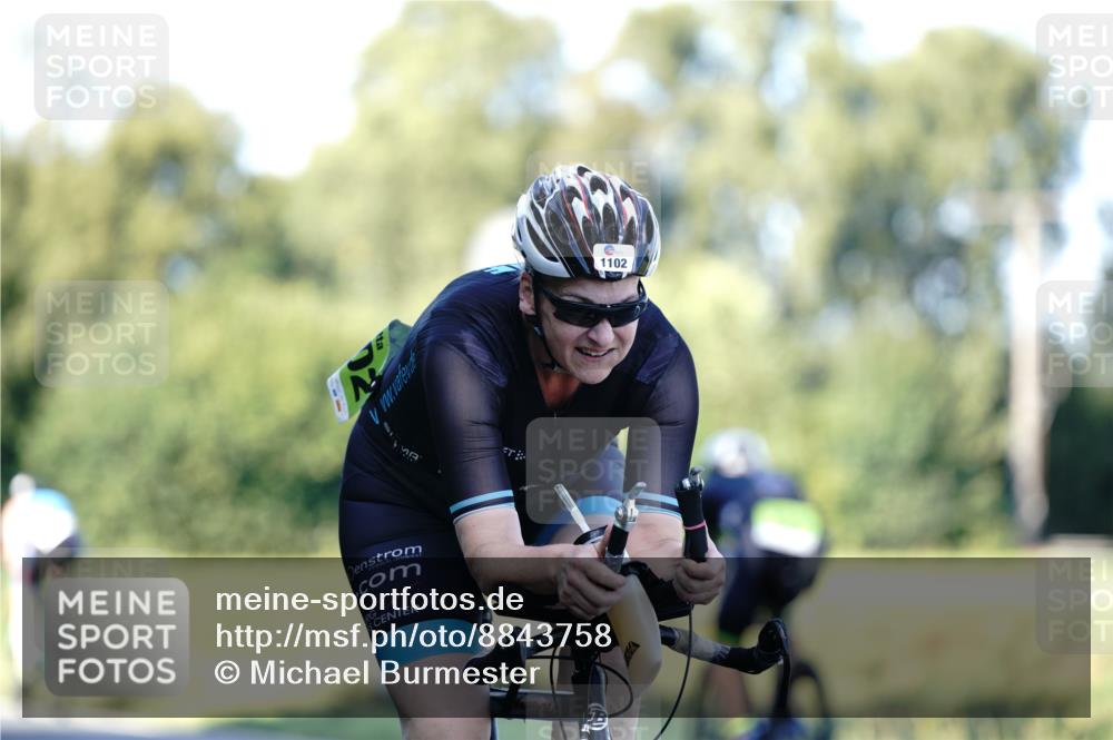 07.09.2025 - 19. Norderstedt Triathlon Michael Burmester http://msf.ph/oto/8843758 07.09.2025 15:57:11 Radfahren 916, 1102 meine-sportfotos.de