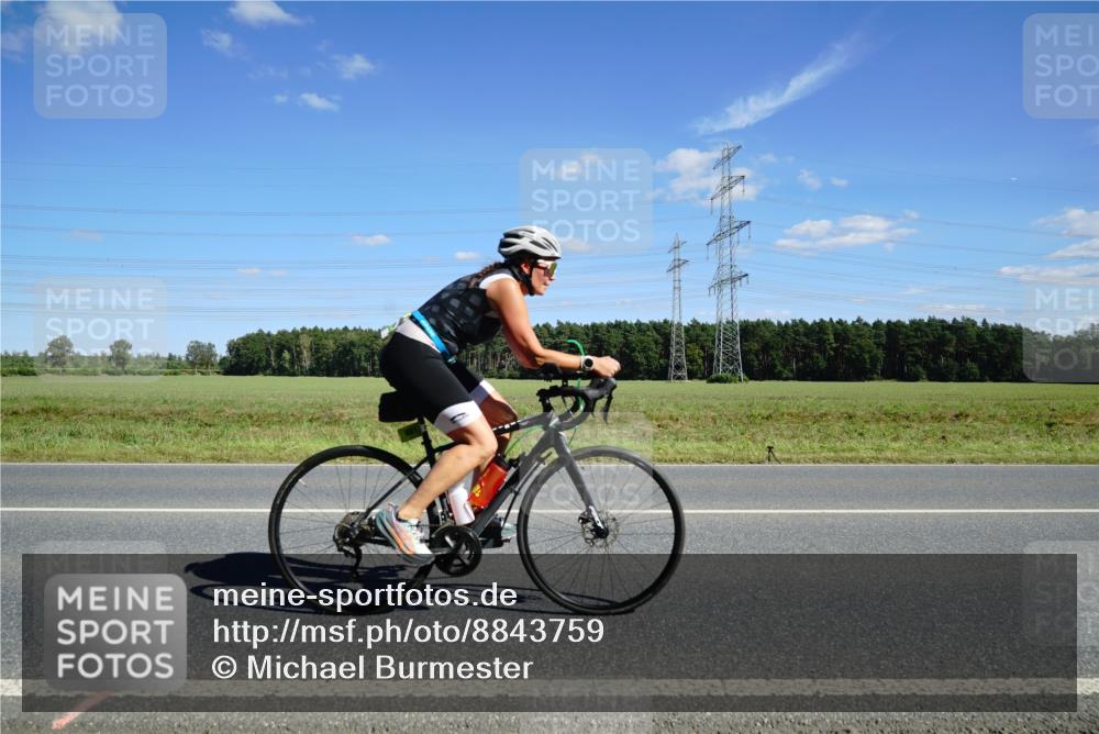07.09.2025 - 19. Norderstedt Triathlon Michael Burmester http://msf.ph/oto/8843759 07.09.2025 14:45:20 Radfahren 390, 461, 872 meine-sportfotos.de