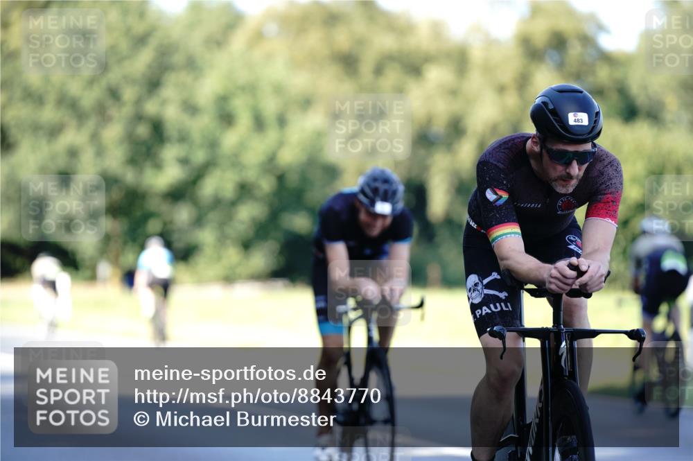 07.09.2025 - 19. Norderstedt Triathlon Michael Burmester http://msf.ph/oto/8843770 07.09.2025 15:57:16 Radfahren 483, 518, 1621 meine-sportfotos.de
