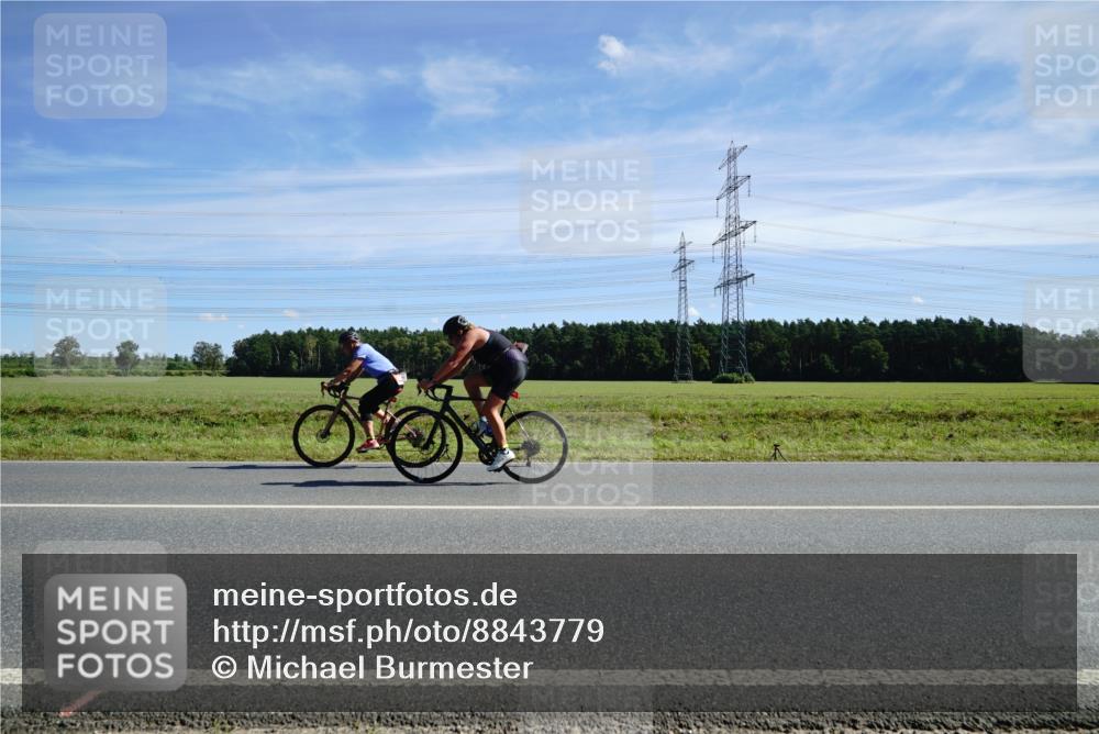 07.09.2025 - 19. Norderstedt Triathlon Michael Burmester http://msf.ph/oto/8843779 07.09.2025 12:39:47 Radfahren  meine-sportfotos.de