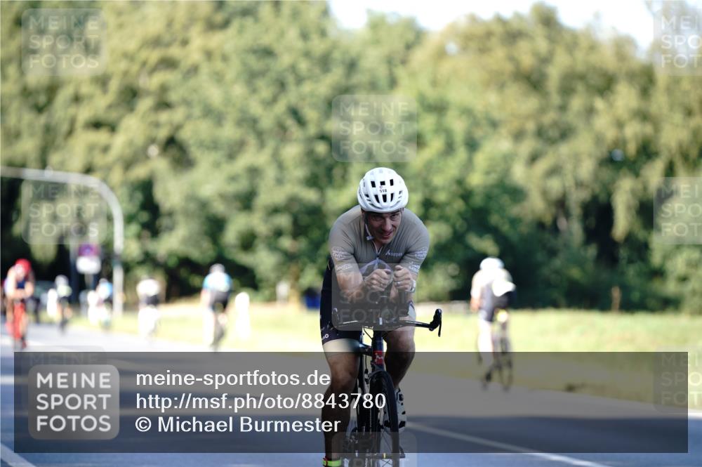07.09.2025 - 19. Norderstedt Triathlon Michael Burmester http://msf.ph/oto/8843780 07.09.2025 15:57:18 Radfahren 483, 518, 1621 meine-sportfotos.de
