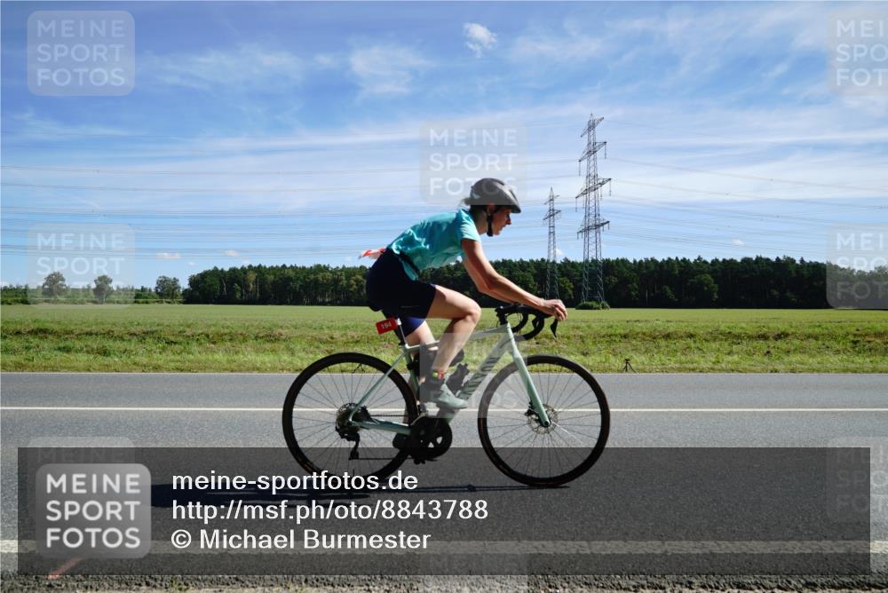 07.09.2025 - 19. Norderstedt Triathlon Michael Burmester http://msf.ph/oto/8843788 07.09.2025 12:40:02 Radfahren 194 meine-sportfotos.de