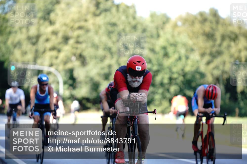 07.09.2025 - 19. Norderstedt Triathlon Michael Burmester http://msf.ph/oto/8843791 07.09.2025 15:57:22 Radfahren 421, 518, 1423, 1429, 1529, 1546 meine-sportfotos.de