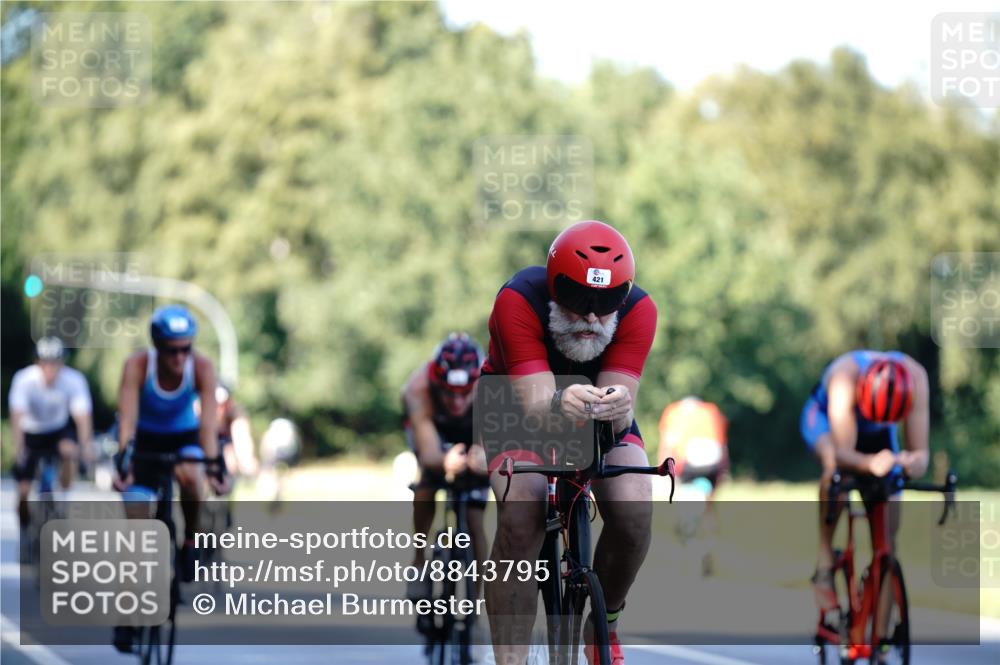 07.09.2025 - 19. Norderstedt Triathlon Michael Burmester http://msf.ph/oto/8843795 07.09.2025 15:57:22 Radfahren 421, 518, 1423, 1429, 1529, 1546 meine-sportfotos.de