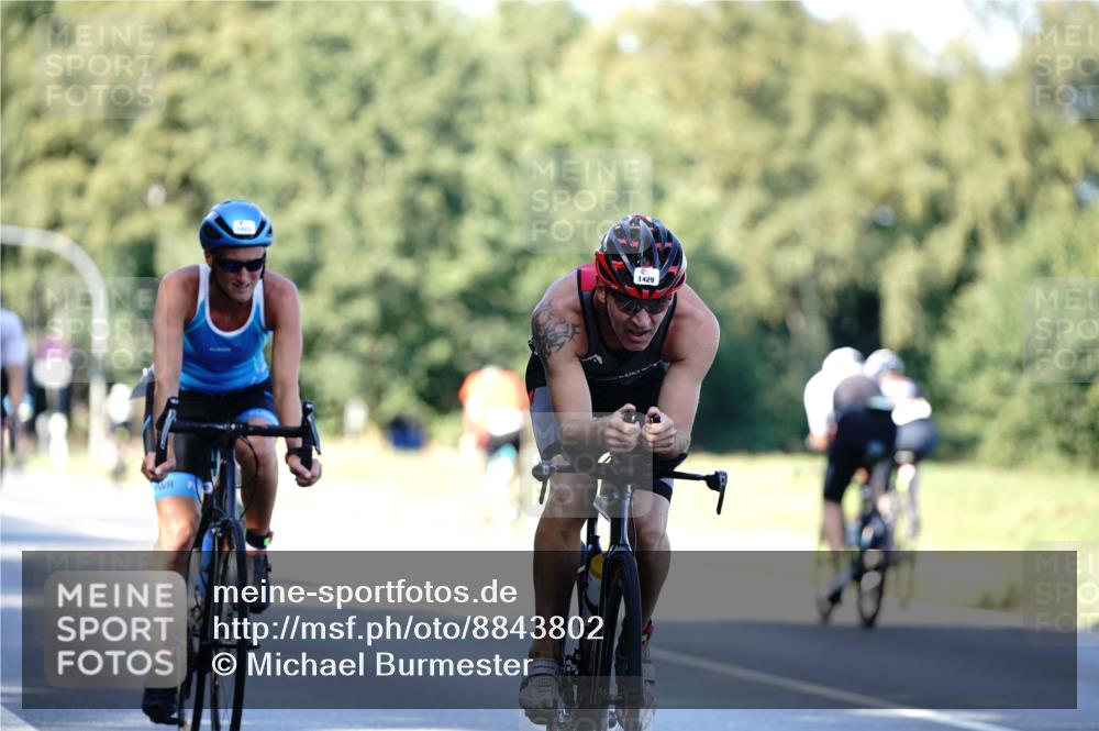 07.09.2025 - 19. Norderstedt Triathlon Michael Burmester http://msf.ph/oto/8843802 07.09.2025 15:57:23 Radfahren 421, 1055, 1423, 1429, 1529, 1546 meine-sportfotos.de