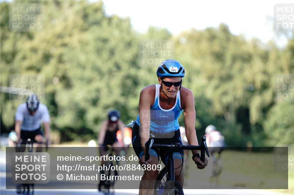 07.09.2025 - 19. Norderstedt Triathlon Michael Burmester http://msf.ph/oto/8843809 07.09.2025 15:57:24 Radfahren 421, 1055, 1423, 1429, 1529, 1546 meine-sportfotos.de