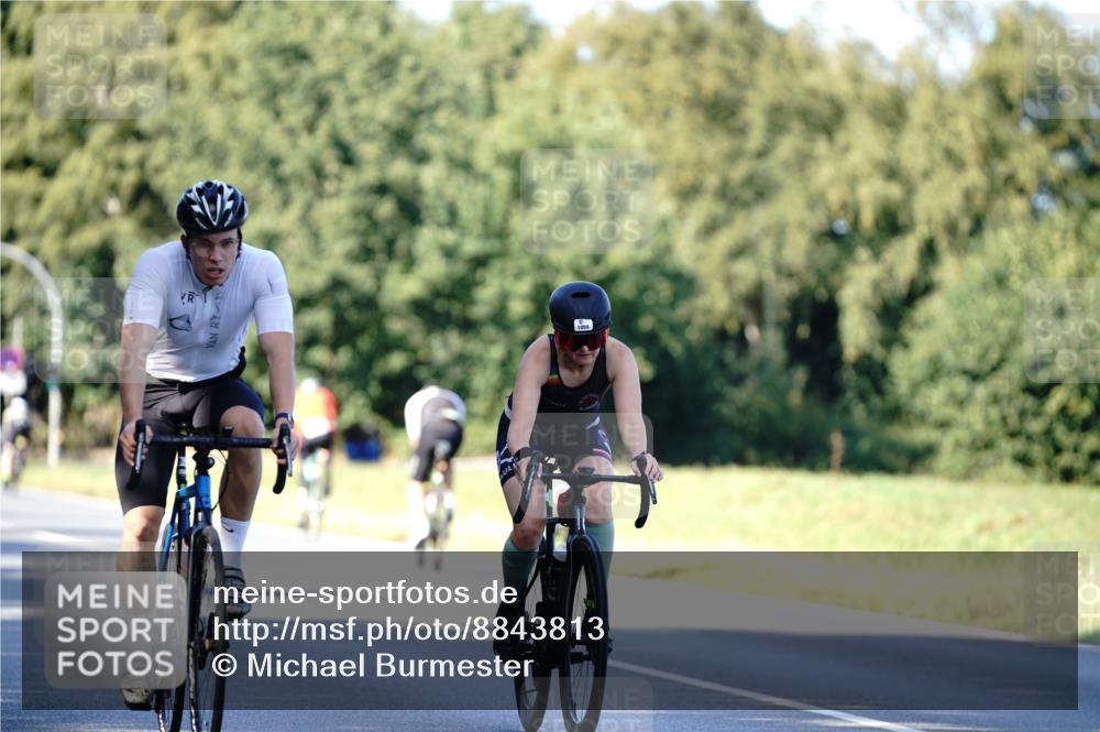 07.09.2025 - 19. Norderstedt Triathlon Michael Burmester http://msf.ph/oto/8843813 07.09.2025 15:57:24 Radfahren 421, 1055, 1423, 1429, 1529, 1546 meine-sportfotos.de