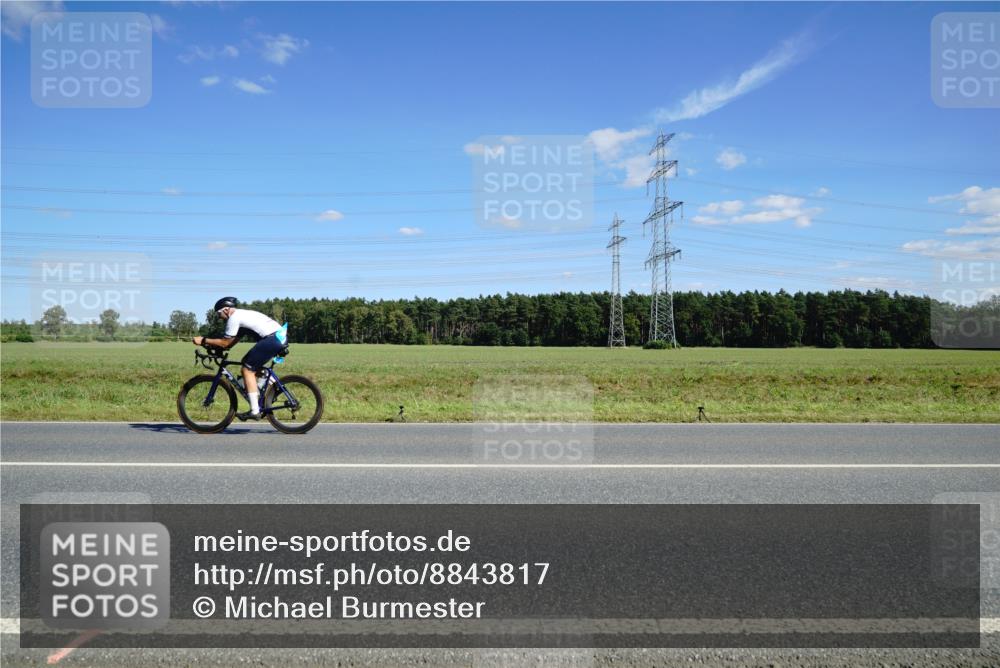 07.09.2025 - 19. Norderstedt Triathlon Michael Burmester http://msf.ph/oto/8843817 07.09.2025 14:45:56 Radfahren  meine-sportfotos.de