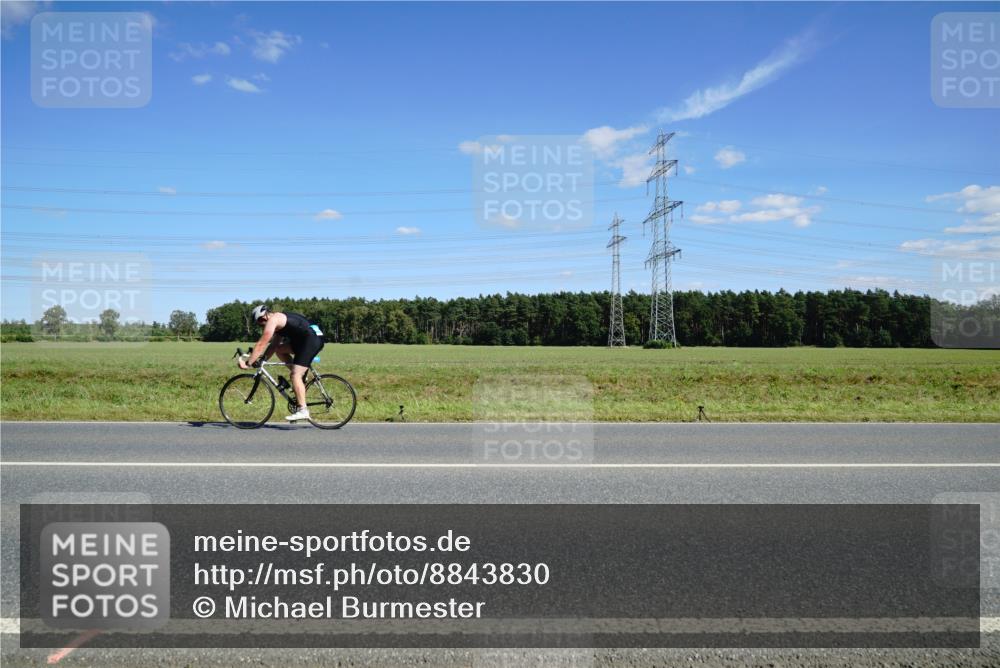 07.09.2025 - 19. Norderstedt Triathlon Michael Burmester http://msf.ph/oto/8843830 07.09.2025 14:46:02 Radfahren  meine-sportfotos.de