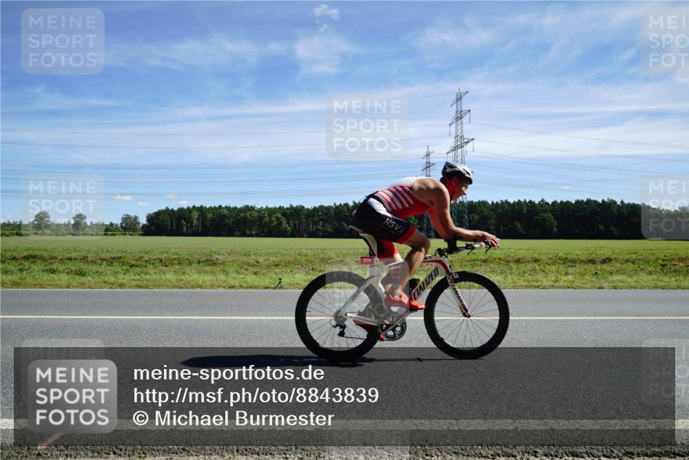 07.09.2025 - 19. Norderstedt Triathlon Michael Burmester http://msf.ph/oto/8843839 07.09.2025 12:40:51 Radfahren 816, 1230 meine-sportfotos.de