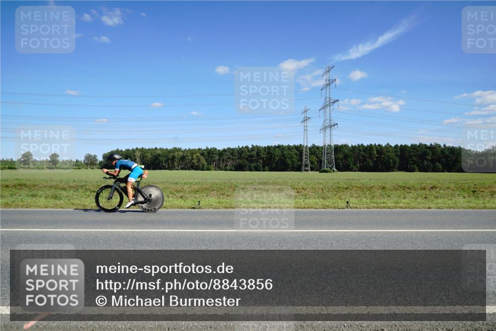 07.09.2025 - 19. Norderstedt Triathlon Michael Burmester http://msf.ph/oto/8843856 07.09.2025 14:46:34 Radfahren 446 meine-sportfotos.de