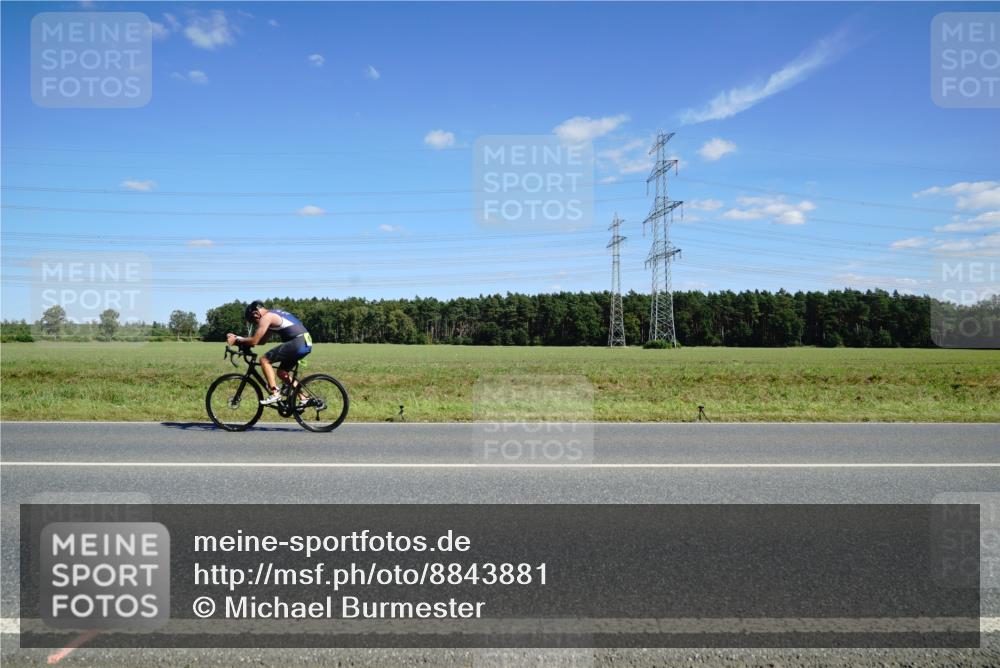 07.09.2025 - 19. Norderstedt Triathlon Michael Burmester http://msf.ph/oto/8843881 07.09.2025 14:46:47 Radfahren  meine-sportfotos.de