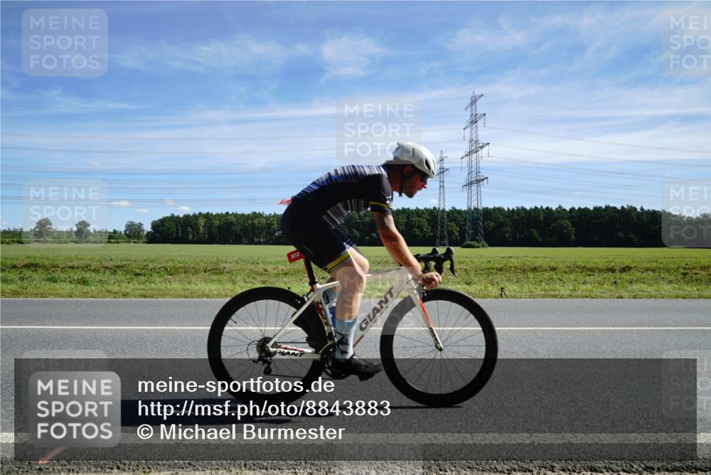07.09.2025 - 19. Norderstedt Triathlon Michael Burmester http://msf.ph/oto/8843883 07.09.2025 12:41:27 Radfahren 858 meine-sportfotos.de