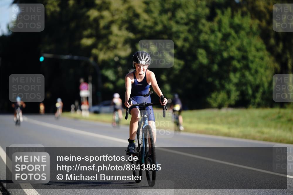 07.09.2025 - 19. Norderstedt Triathlon Michael Burmester http://msf.ph/oto/8843885 07.09.2025 09:40:17 Radfahren 592, 619 meine-sportfotos.de