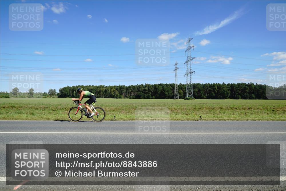 07.09.2025 - 19. Norderstedt Triathlon Michael Burmester http://msf.ph/oto/8843886 07.09.2025 14:46:50 Radfahren  meine-sportfotos.de
