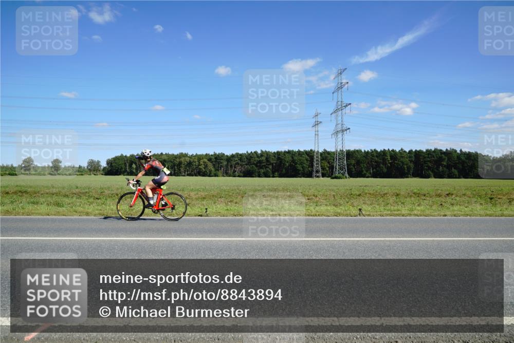 07.09.2025 - 19. Norderstedt Triathlon Michael Burmester http://msf.ph/oto/8843894 07.09.2025 14:46:54 Radfahren  meine-sportfotos.de