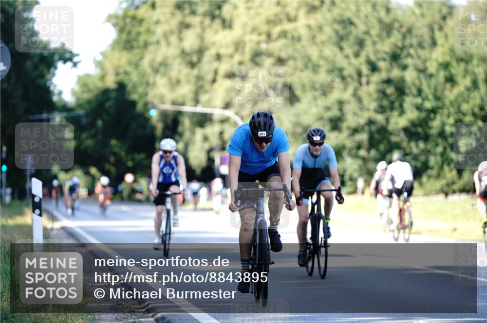 07.09.2025 - 19. Norderstedt Triathlon Michael Burmester http://msf.ph/oto/8843895 07.09.2025 15:57:59 Radfahren 383, 883 meine-sportfotos.de