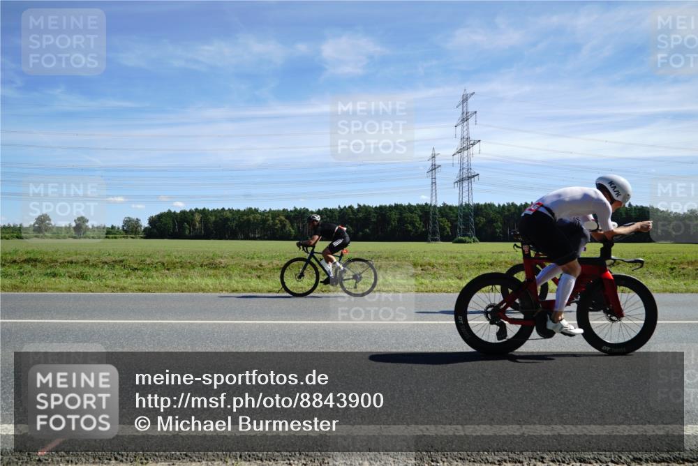 07.09.2025 - 19. Norderstedt Triathlon Michael Burmester http://msf.ph/oto/8843900 07.09.2025 12:41:39 Radfahren 1214, 1366 meine-sportfotos.de