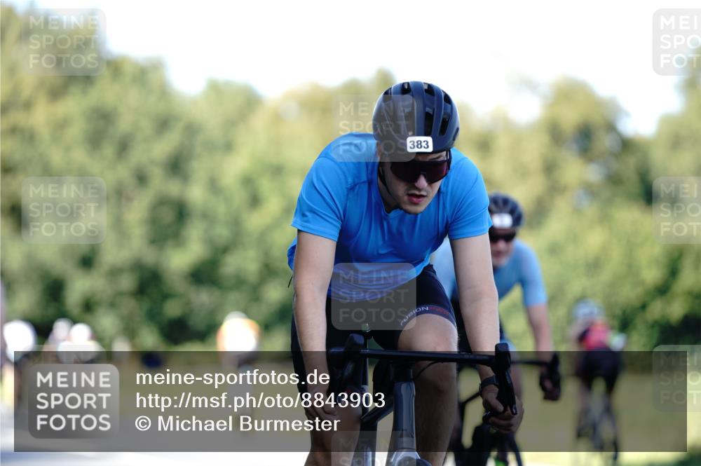 07.09.2025 - 19. Norderstedt Triathlon Michael Burmester http://msf.ph/oto/8843903 07.09.2025 15:58:01 Radfahren 383, 883, 1567 meine-sportfotos.de