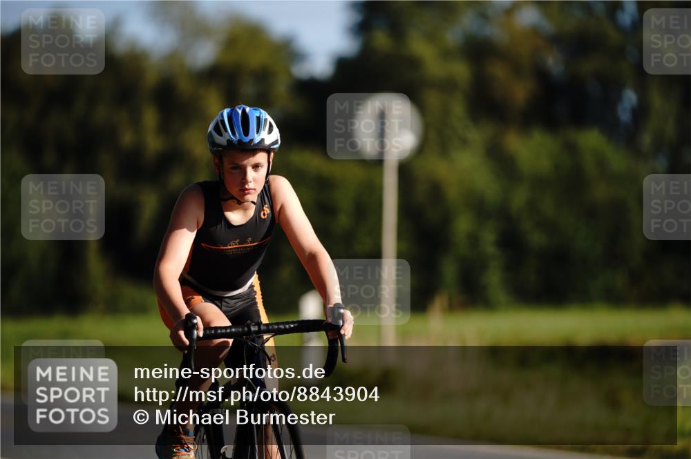 07.09.2025 - 19. Norderstedt Triathlon Michael Burmester http://msf.ph/oto/8843904 07.09.2025 09:40:32 Radfahren 554, 577 meine-sportfotos.de