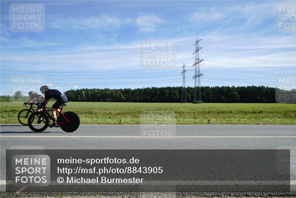 07.09.2025 - 19. Norderstedt Triathlon Michael Burmester http://msf.ph/oto/8843905 07.09.2025 12:41:39 Radfahren 1214, 1366 meine-sportfotos.de