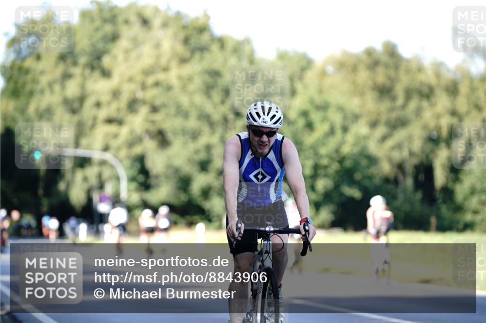 07.09.2025 - 19. Norderstedt Triathlon Michael Burmester http://msf.ph/oto/8843906 07.09.2025 15:58:02 Radfahren 383, 883, 1567 meine-sportfotos.de