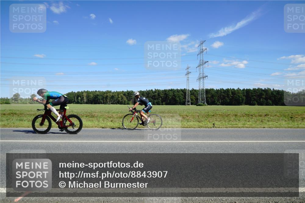 07.09.2025 - 19. Norderstedt Triathlon Michael Burmester http://msf.ph/oto/8843907 07.09.2025 14:46:59 Radfahren  meine-sportfotos.de