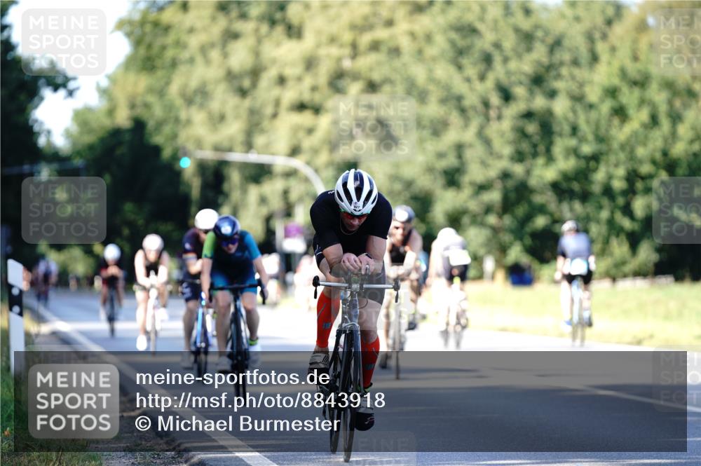 07.09.2025 - 19. Norderstedt Triathlon Michael Burmester http://msf.ph/oto/8843918 07.09.2025 15:58:07 Radfahren 488, 543, 927, 1080 meine-sportfotos.de