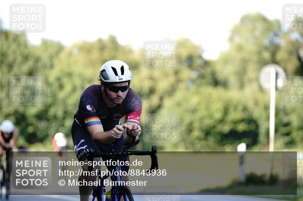 07.09.2025 - 19. Norderstedt Triathlon Michael Burmester http://msf.ph/oto/8843936 07.09.2025 15:58:10 Radfahren 488, 543, 927, 1080, 1514, 1527, 1538 meine-sportfotos.de