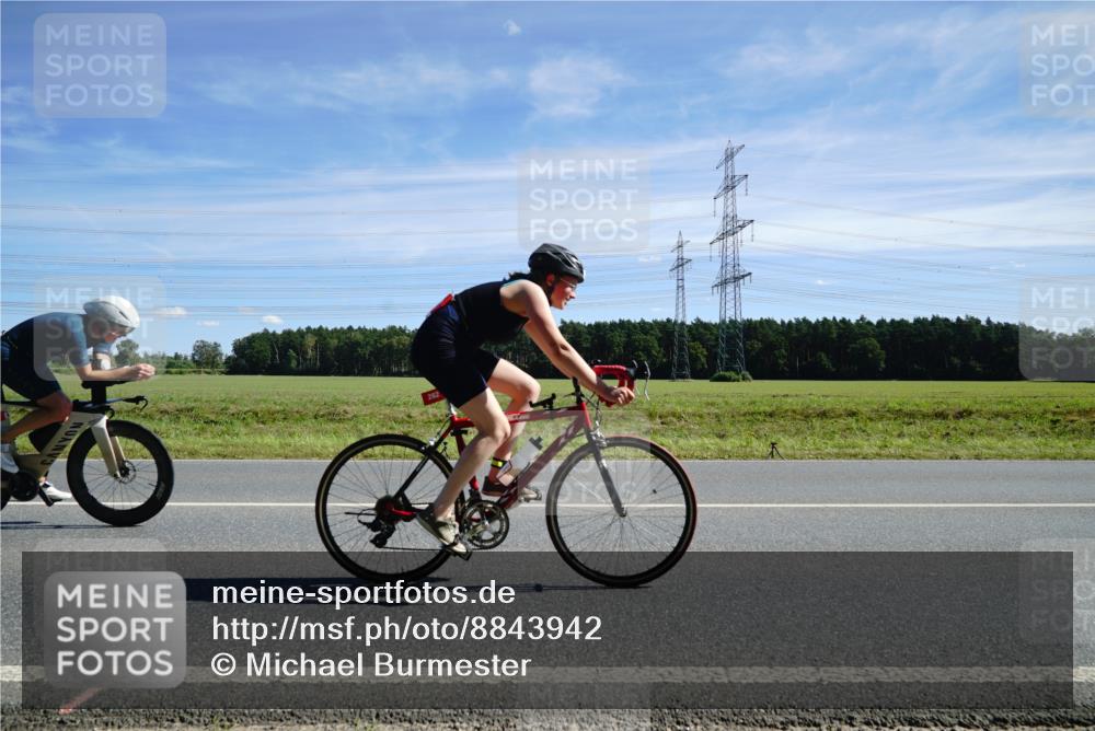 07.09.2025 - 19. Norderstedt Triathlon Michael Burmester http://msf.ph/oto/8843942 07.09.2025 12:42:13 Radfahren 262, 788 meine-sportfotos.de