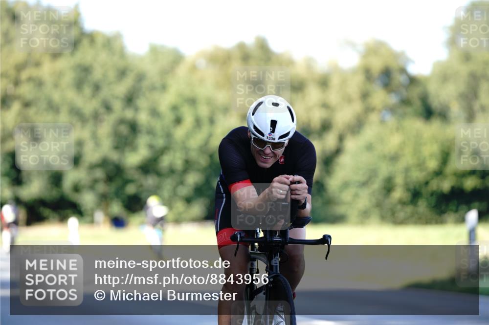 07.09.2025 - 19. Norderstedt Triathlon Michael Burmester http://msf.ph/oto/8843956 07.09.2025 15:58:13 Radfahren 488, 543, 1080, 1514, 1527, 1538 meine-sportfotos.de