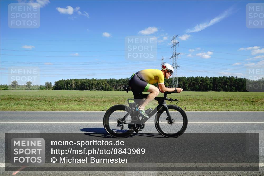 07.09.2025 - 19. Norderstedt Triathlon Michael Burmester http://msf.ph/oto/8843969 07.09.2025 14:47:34 Radfahren 1029, 1497 meine-sportfotos.de