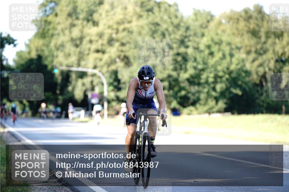 07.09.2025 - 19. Norderstedt Triathlon Michael Burmester http://msf.ph/oto/8843987 07.09.2025 15:58:21 Radfahren 529, 536, 943 meine-sportfotos.de