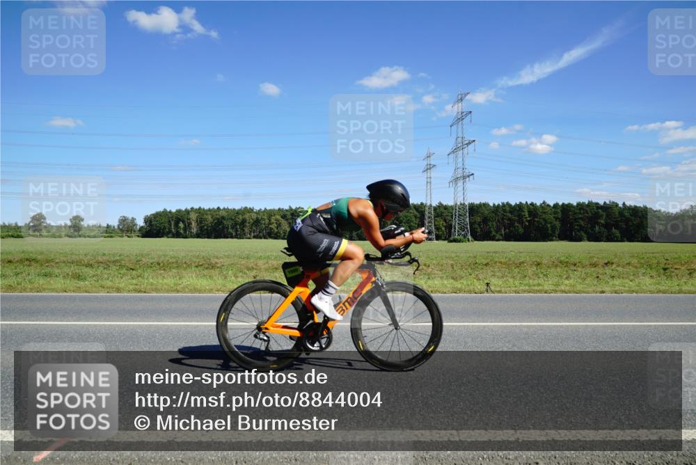 07.09.2025 - 19. Norderstedt Triathlon Michael Burmester http://msf.ph/oto/8844004 07.09.2025 14:47:53 Radfahren 1406, 1500 meine-sportfotos.de