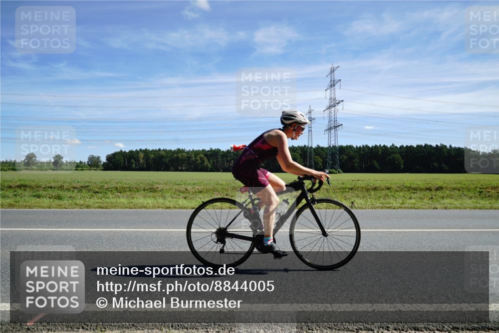 07.09.2025 - 19. Norderstedt Triathlon Michael Burmester http://msf.ph/oto/8844005 07.09.2025 12:42:52 Radfahren 141, 265 meine-sportfotos.de