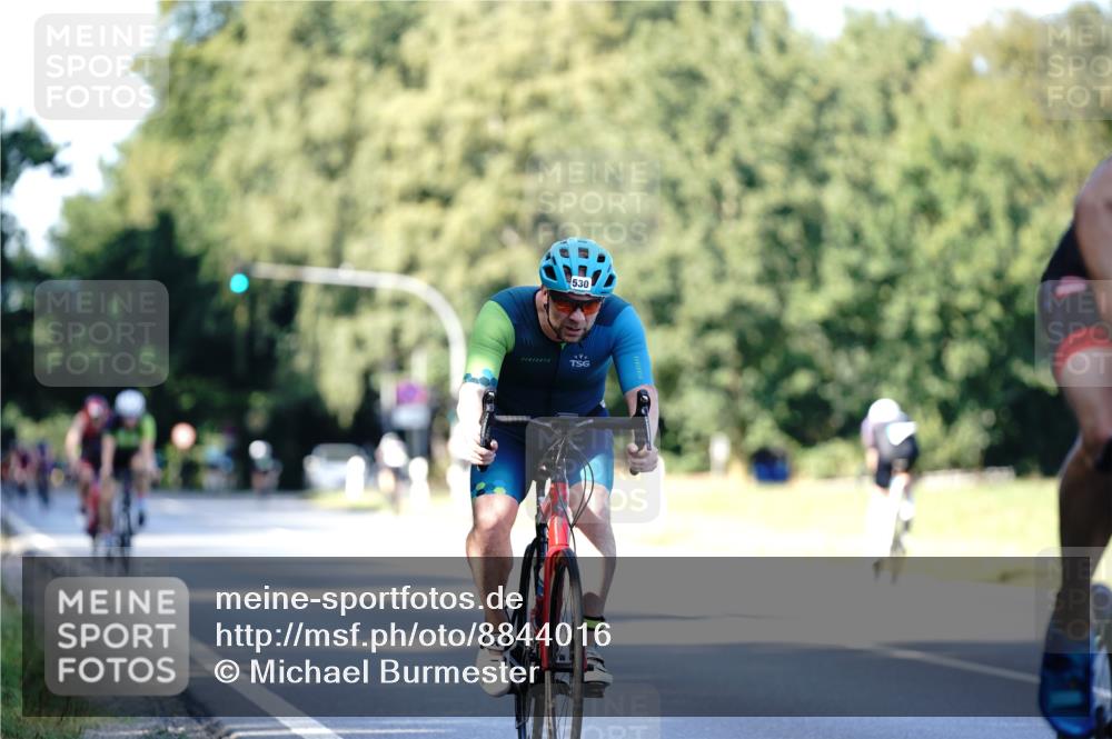 07.09.2025 - 19. Norderstedt Triathlon Michael Burmester http://msf.ph/oto/8844016 07.09.2025 15:58:31 Radfahren 522, 530 meine-sportfotos.de