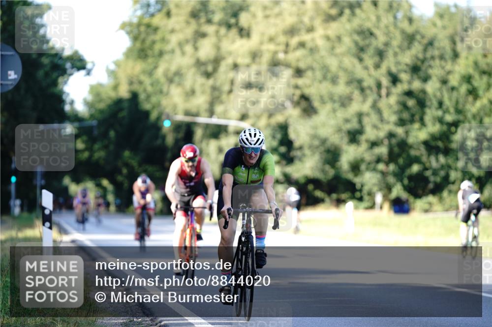 07.09.2025 - 19. Norderstedt Triathlon Michael Burmester http://msf.ph/oto/8844020 07.09.2025 15:58:34 Radfahren 522, 530, 1482, 1575 meine-sportfotos.de