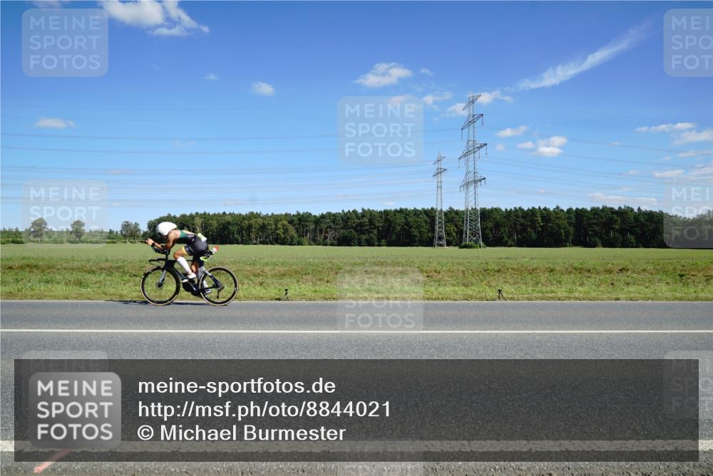 07.09.2025 - 19. Norderstedt Triathlon Michael Burmester http://msf.ph/oto/8844021 07.09.2025 14:48:18 Radfahren 469 meine-sportfotos.de