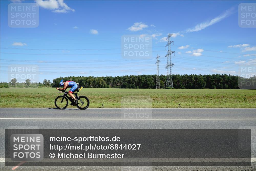 07.09.2025 - 19. Norderstedt Triathlon Michael Burmester http://msf.ph/oto/8844027 07.09.2025 14:48:20 Radfahren 469, 475, 1002 meine-sportfotos.de