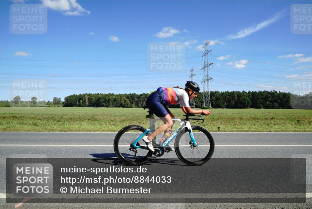 07.09.2025 - 19. Norderstedt Triathlon Michael Burmester http://msf.ph/oto/8844033 07.09.2025 14:48:22 Radfahren 469, 475, 1002 meine-sportfotos.de