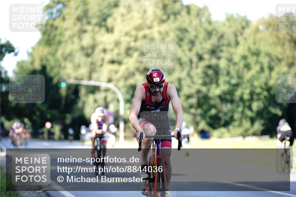 07.09.2025 - 19. Norderstedt Triathlon Michael Burmester http://msf.ph/oto/8844036 07.09.2025 15:58:36 Radfahren 1482, 1575, 1593 meine-sportfotos.de